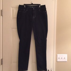 Curvy mid-rise jeans